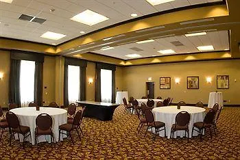Hotel Embassy - Airport 4*