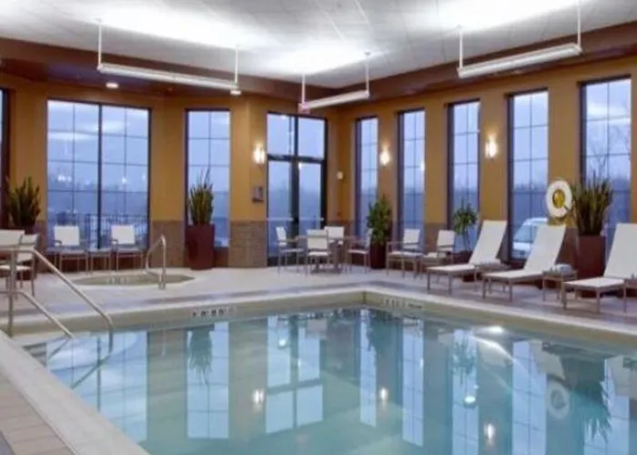 Hotel Embassy - Airport 4*