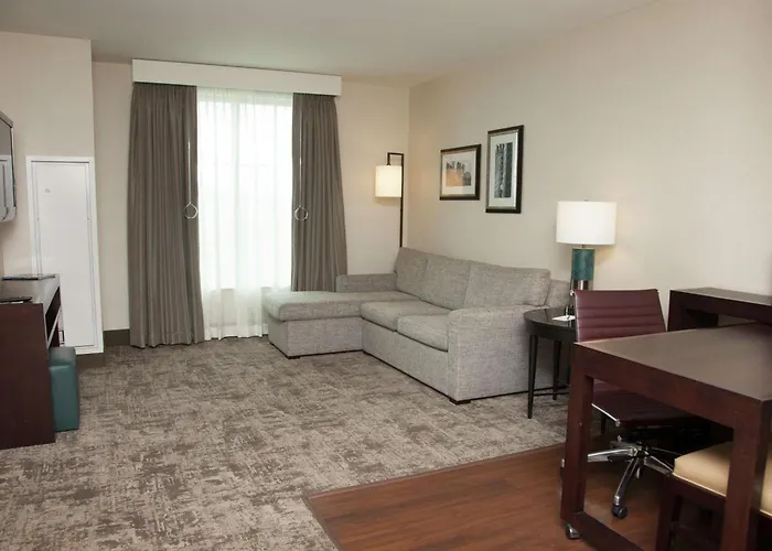 Hotel Embassy - Airport Columbus