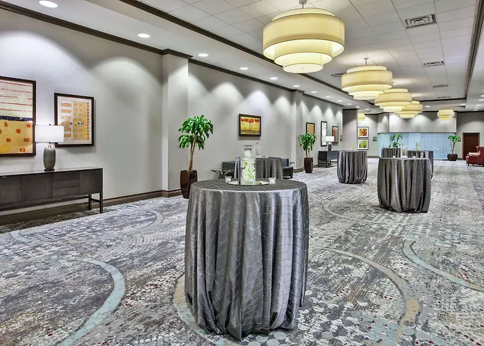 Hotel Embassy - Airport